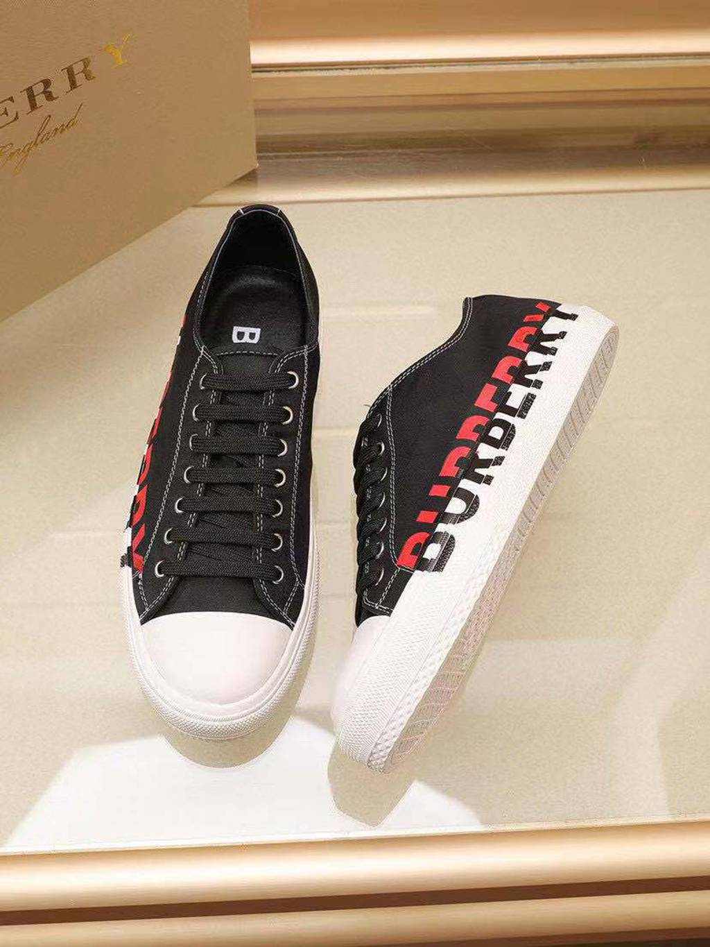 B*URBERRY SHOES